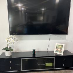 Tv Stand/ Entertainment Center