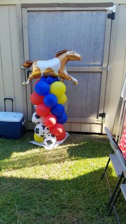 Horse, boots , Happy Birthday balloon towers