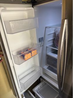 Big fridge,works very good like new