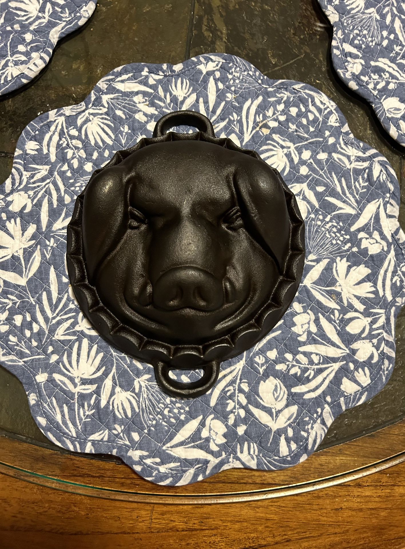 Vintage Cast Iron Hogs Head Mold 