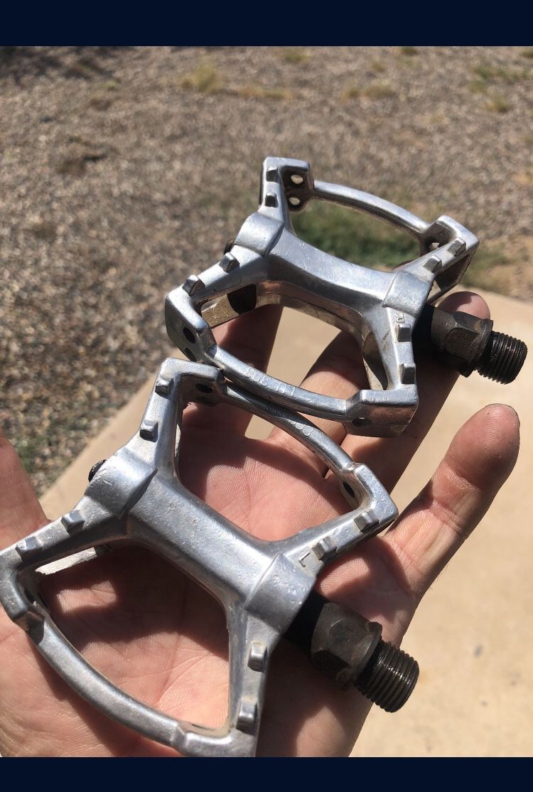 9/16 Cage Pedals 90s