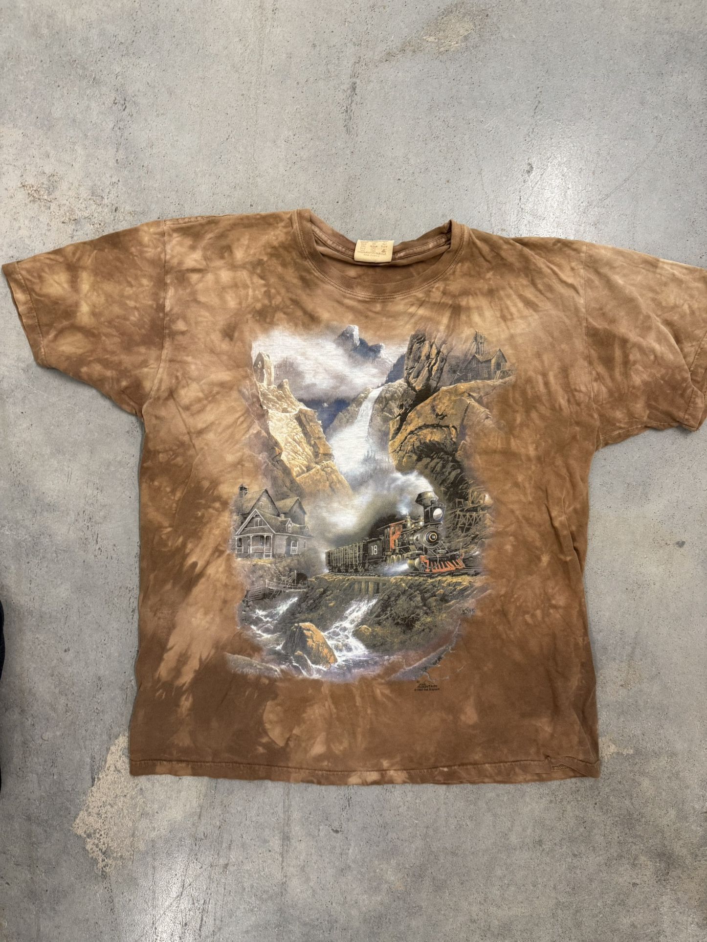 Brown & white vintage The Mountain cotton t-shirt tee