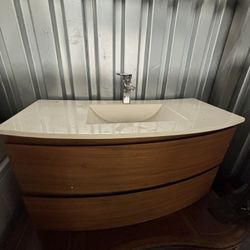 Modern Curved Bathroom Vanity with Integrated Sink – Includes Faucet 