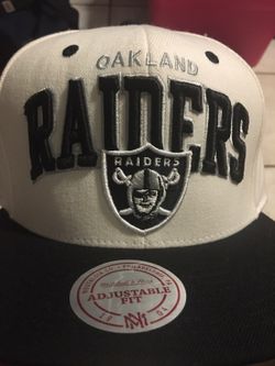 Mitchell & Ness Authentic NFL Raider SnapBack