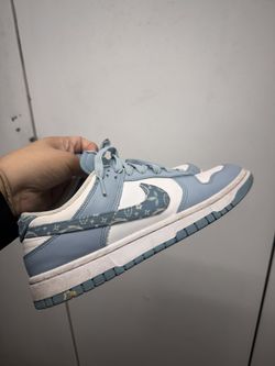 Baby Blue dunks