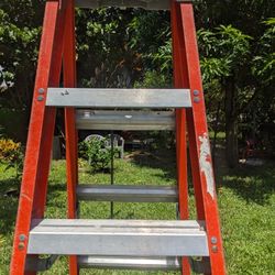 Louisville Ladder 6 Feet