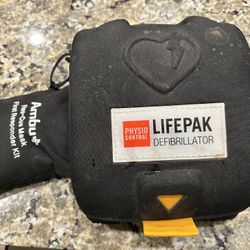 Physio-Control LIFEPAK CR Plus AED – Boots Up Fully, Voice Prompts Work, Good Self-Test Status!