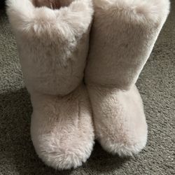 Pink Furry Boots 