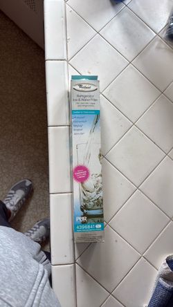 Whirlpool Refrigerator Ice & Water Filter Model: (contact info removed)