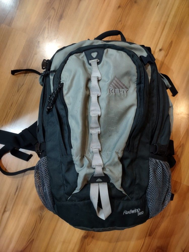 Hiking-Travel Backpack - Kelty Redwing Internal Frame 44 L Capacity 