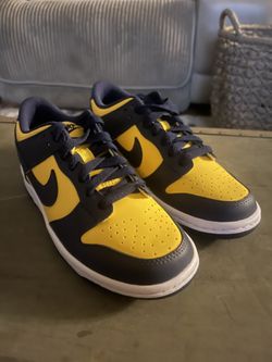 Nike Dunk Low “Michigan “ Sz4 Boys