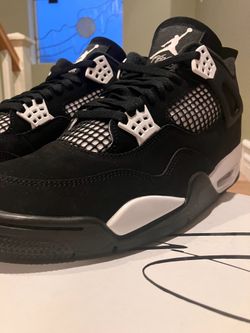 Authentic Jordan 4’s! 🏀
