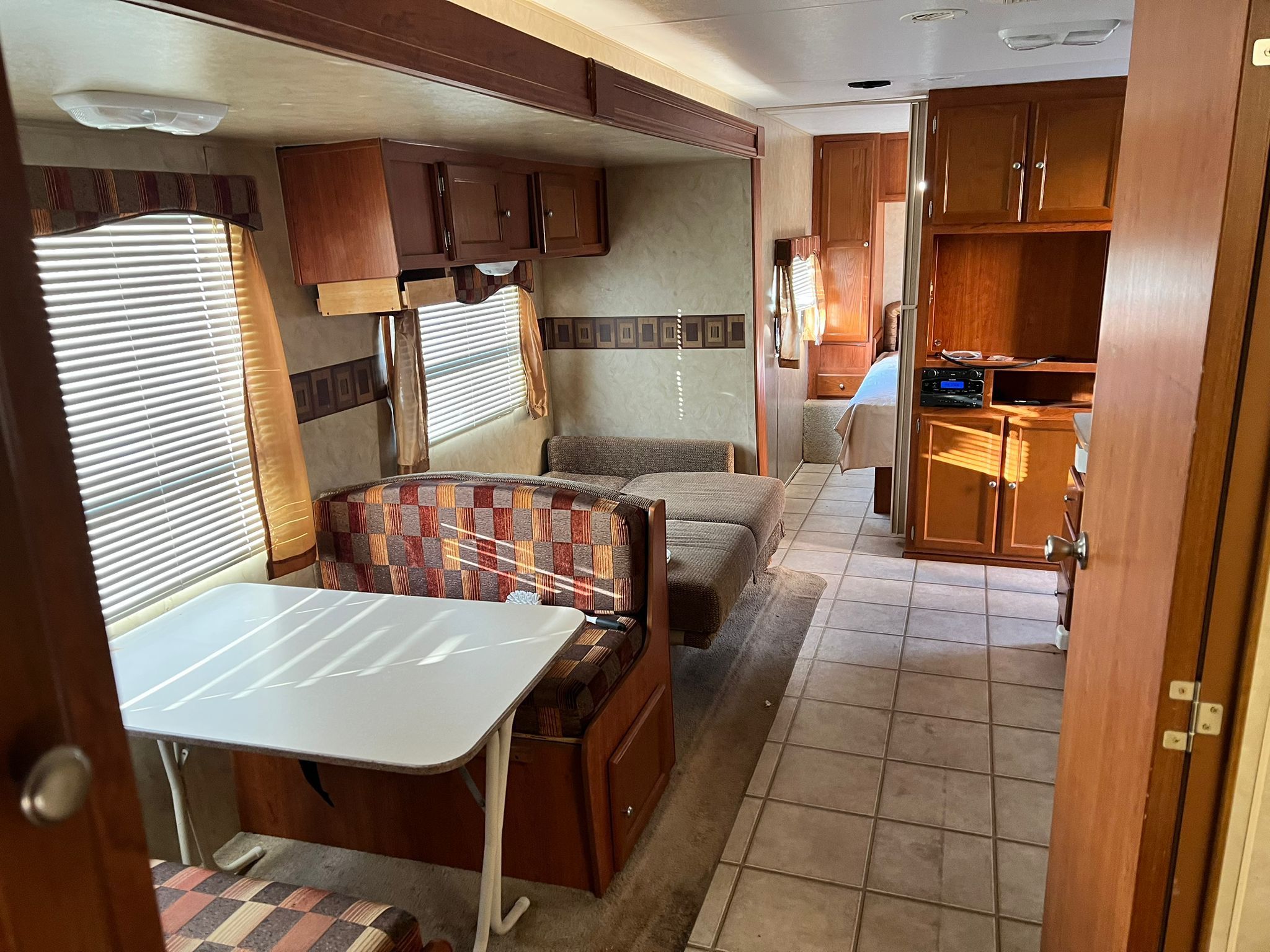 2011 Super Sport Travel Trailer In Victorville Ca for Sale in Fontana