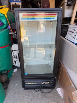 Glass Door Refrigerator Merchandiser