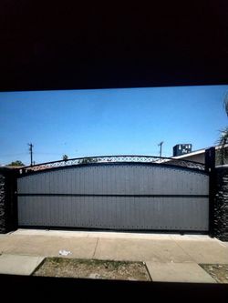 Slide gate