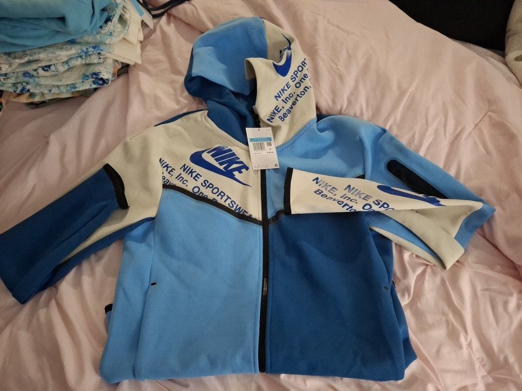 Mens Nike Tech Hoodie Size Medium