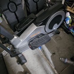 Wesley Momentum R 5.2 Elliptical