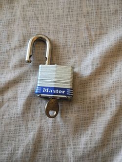Master Lock hardened padlock w/ key