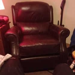 King  Size Brown Recliner In Excellent Condition