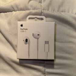 Apple EarPods For The iPhone 15