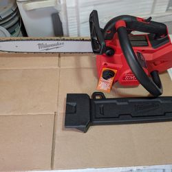 Chainsaw.   New  ( tool only)