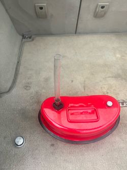 1 Gallon Metal Gas Can with Flexible Spout – Like New
