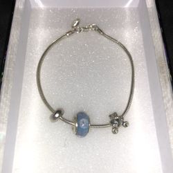 Silver bracelet w/ 3 Silver Charms 6in Length  Good Condition