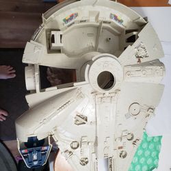 Vintage 1979 millennium Falcon working missing parts