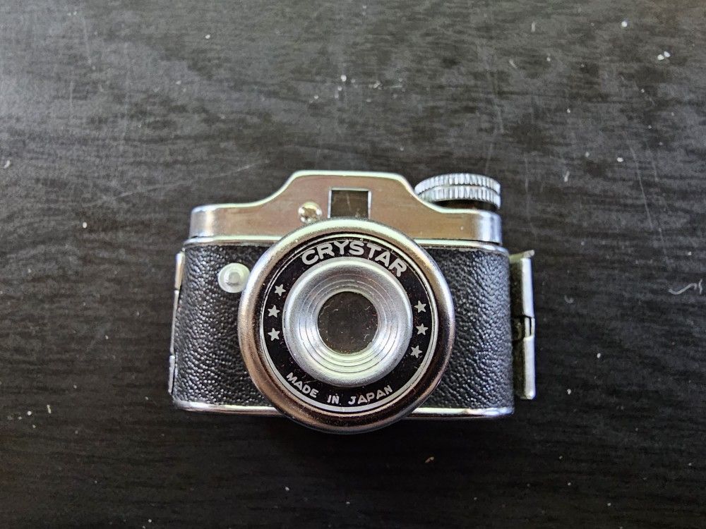 Vintage Crystar Mini Spy Camera With A Case