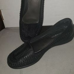 Black Leather Weave Size 7