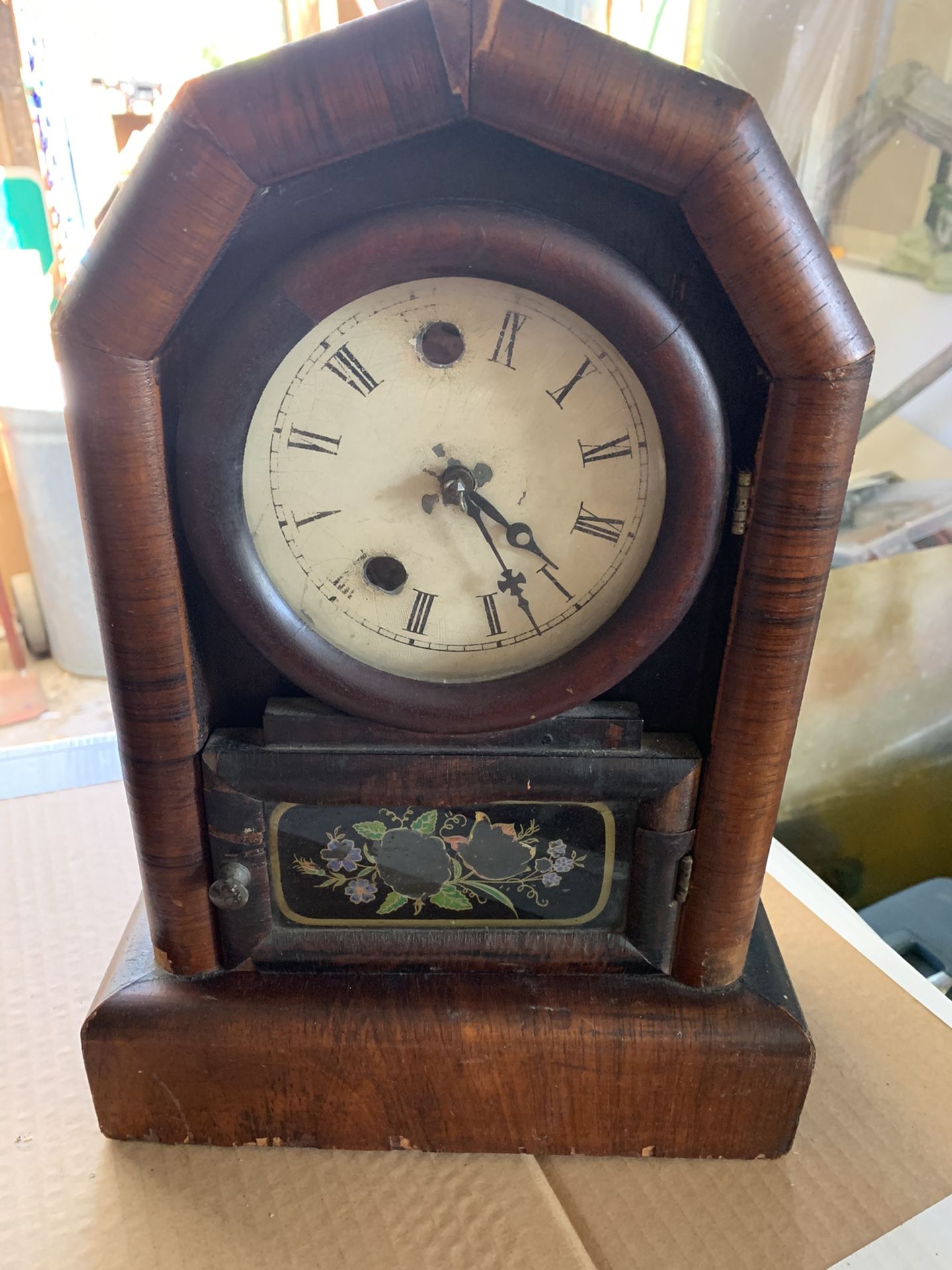 Antique mantel clock