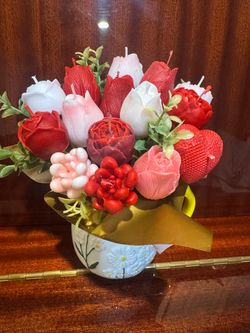 Gorgeous, colorful candles 🕯️ arrangement