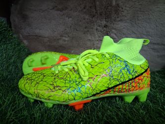 Soccer cleats us size 3youth