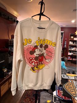 Disney Mickey & Minnie Je T’aime Sweater XL