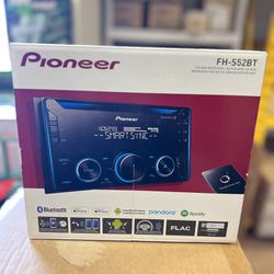 New Pioneer FH-S52BT Double DIN Bluetooth Receiver