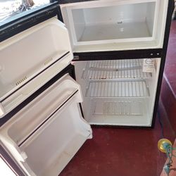 Micro Fridge Brand Has Door For Freezer So Everything Freezes Good And Solid. Not Half Frozen Refrigerator Freezer Dual Doors