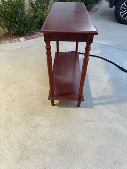 Entry table cherry color