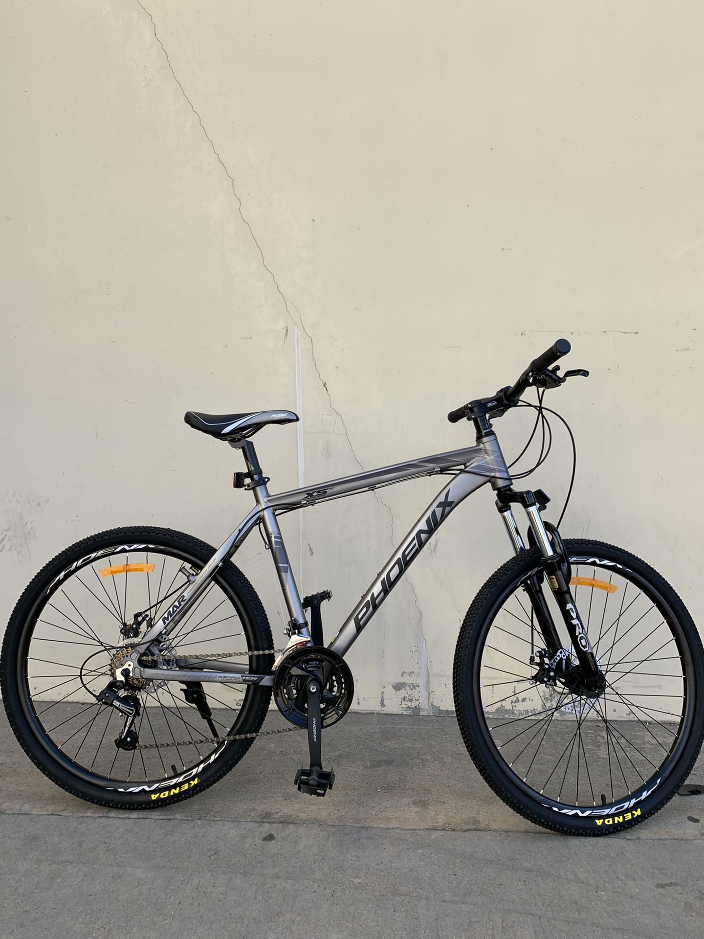 PHOENIX 26” mountain bike 21 speed disc brakes, both wheels quick release