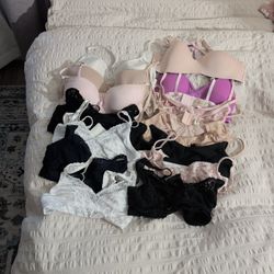 15  Bras  Top Lace And Solid All Brand New No Tags