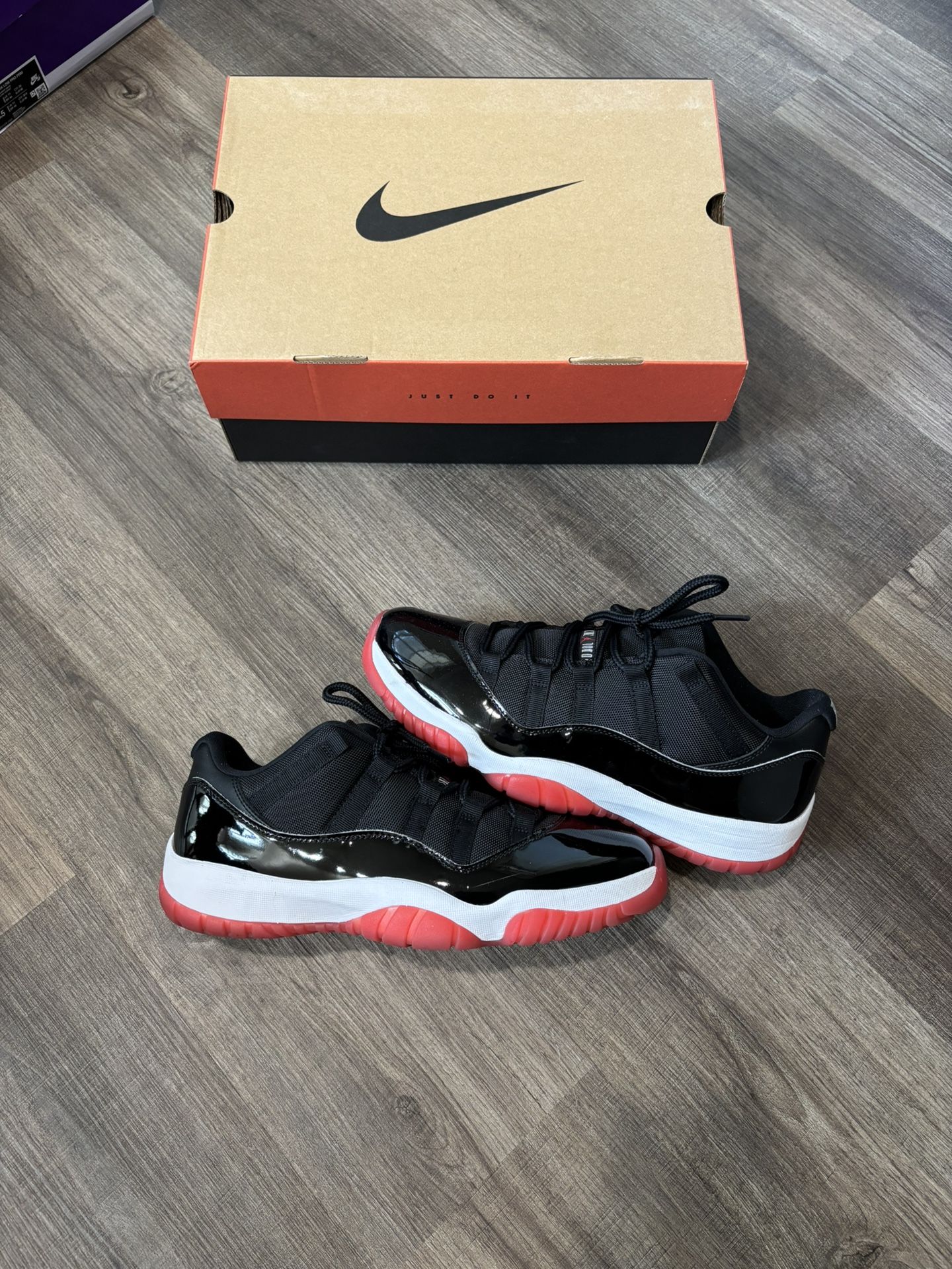 Jordan 11 Low Bred