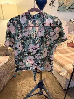 New Anne Klein Gray/Black Blouse with front tie