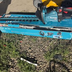 Makita XGT 40V max Brushless Cordless 24 in. Hedge Trimmer (Tool Only)