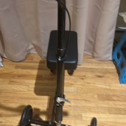 Knee Rover/Scooter