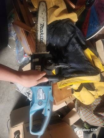 Makita Chainsaw 14"