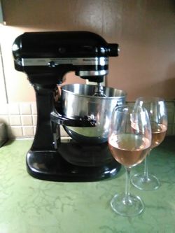 KitchenAid Heavy Duty Stand Mixer for Sale in Seattle, WA - OfferUp