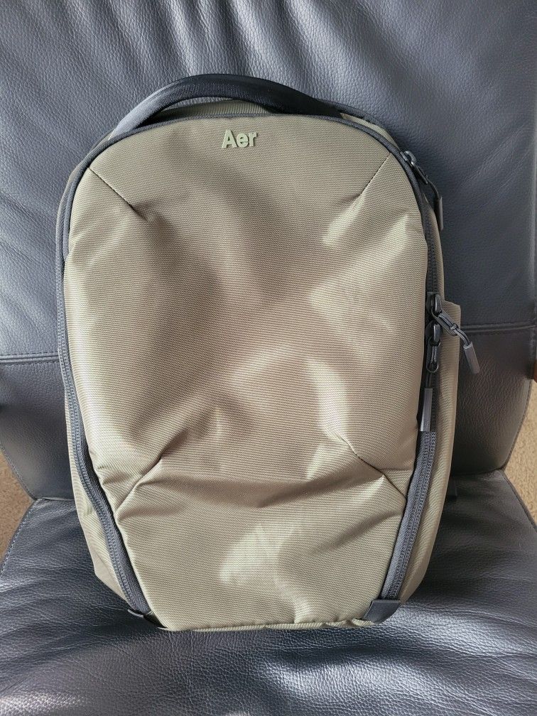 Aer Pro Pack 20L Backpack Olive Green