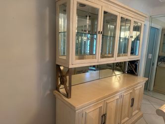China Hutch from Baers Furniture