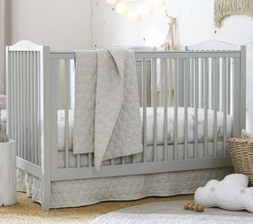 Pottery Barn Kids Emerson Convertible Crib for Sale in Chicago IL