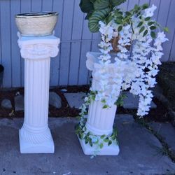 4 White Stone Event Pillars