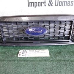 w/broken clips 2019 - 2020 - 2021 FORD RANGER FRONT GRILLE OEM AX17963